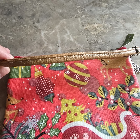 Lily Bloom Christmas Wristlet - Picture 5 of 7